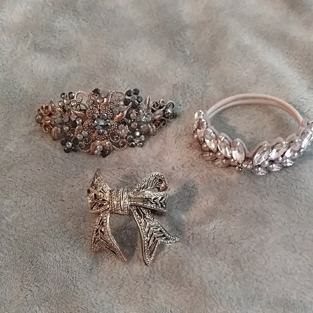Hair clips